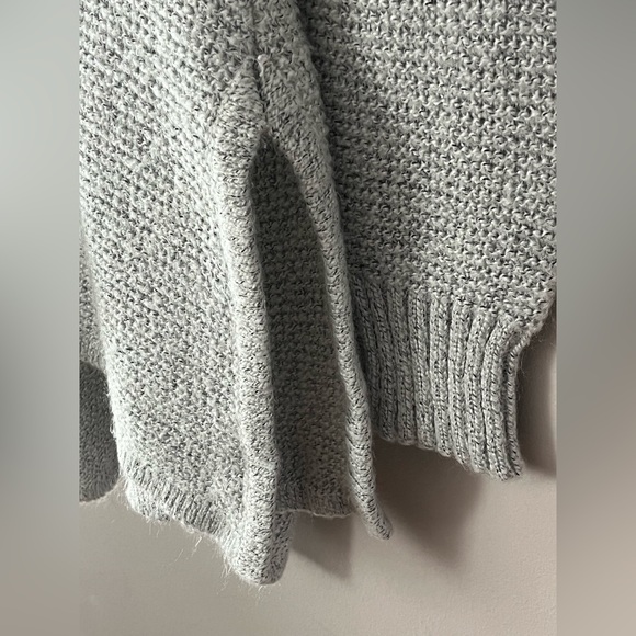 Women’s Volcom Open Front Cardigan Long Sleeve Light Gray - Picture 6 of 10